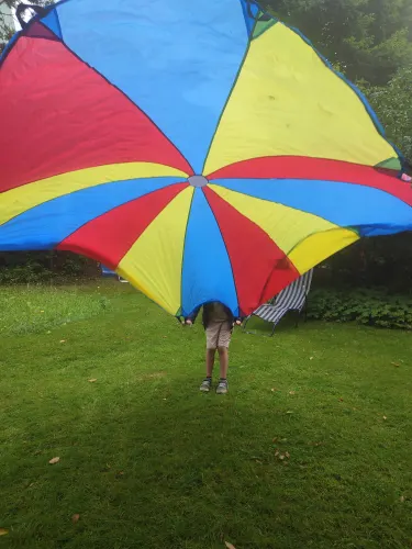 Bunte Tücher - bunte Gesellschaft